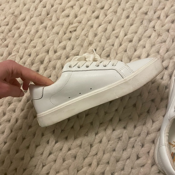 Sam Edelman White Leather Sneaker - Picture 2 of 3